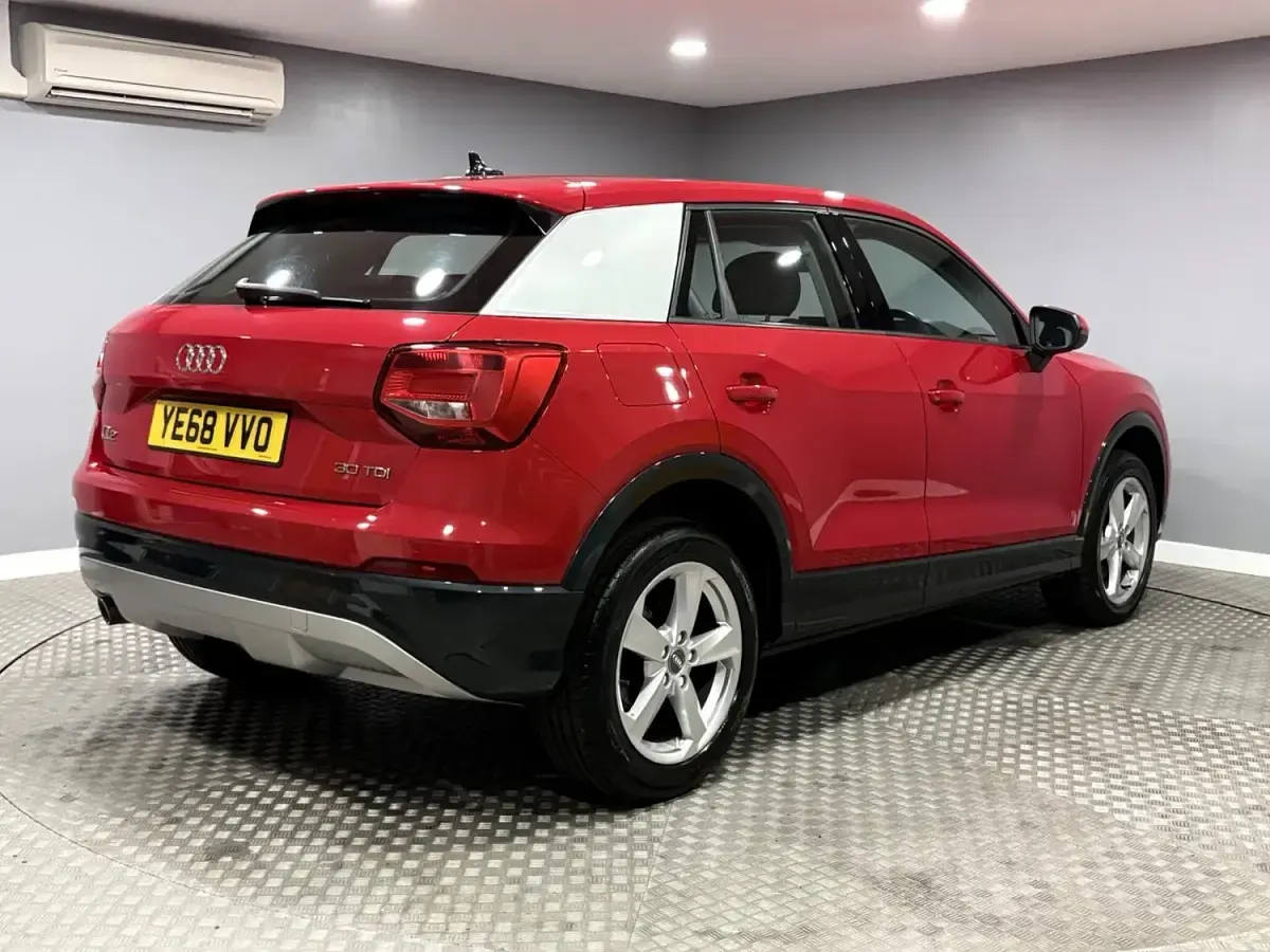 Used Audi Q2 Sport 116 HP (85 kW) 2018 Red SUV