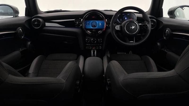 Usado Mini Cooper S Hatch 176 HP (129 kW) 2023 Prateado Citadino