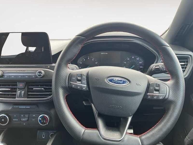 Used Ford Focus ST-Line 2019 Blue Hatchback