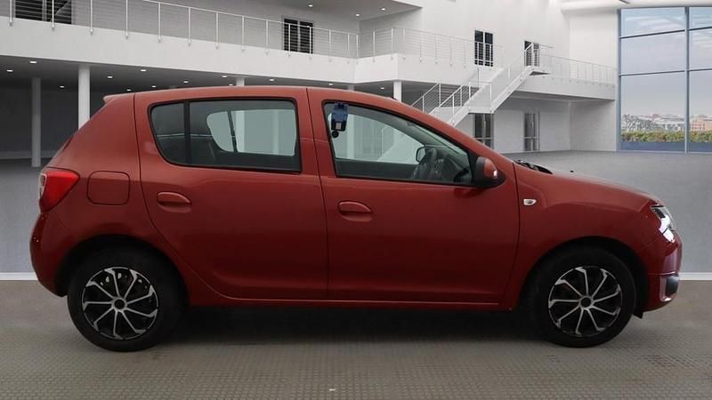 Used Dacia Sandero Lauréate 2013 Red Hatchback