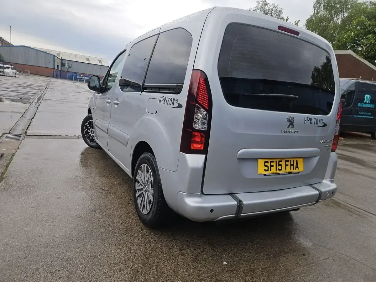 Used Peugeot TePee S 2015 Silver MPV