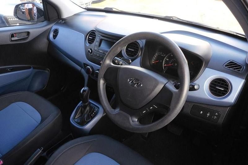 Used Hyundai i10 SE 83 HP (61 kW) 2015 Grey Hatchback