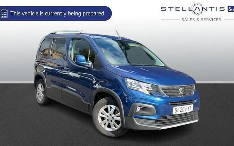 Used 2023 Peugeot Rifter Allure MPV | £14,036 (Super price) - Image 1/4