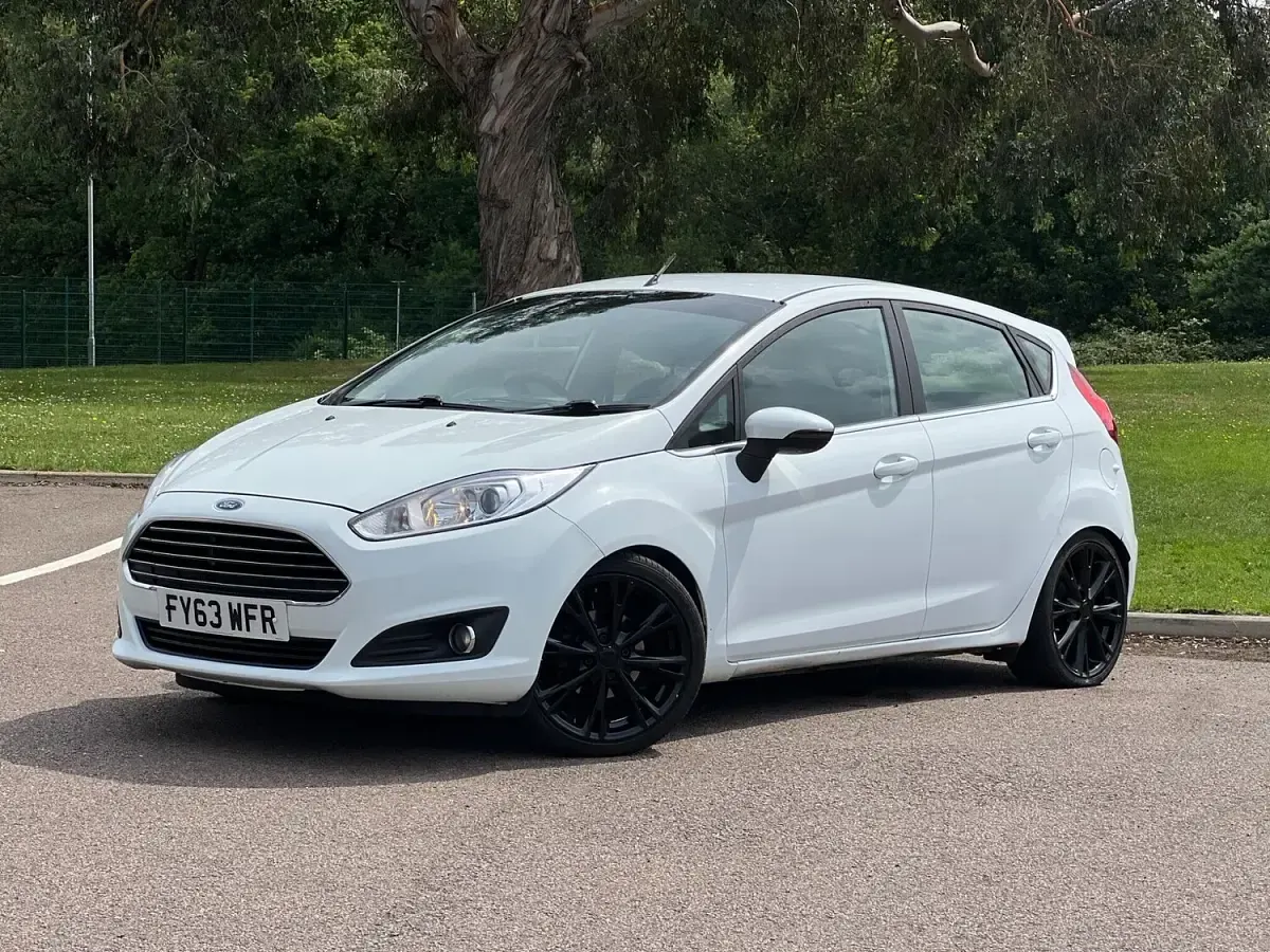 Used Ford Fiesta Zetec 2013 White