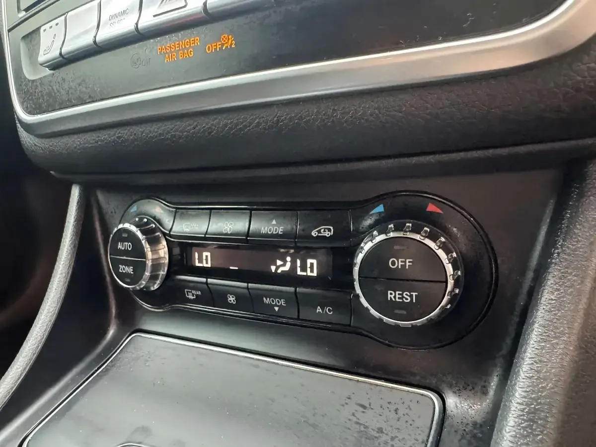 Used Mercedes GLA200 AMG line 156 HP (114 kW) 2019 Black SUV