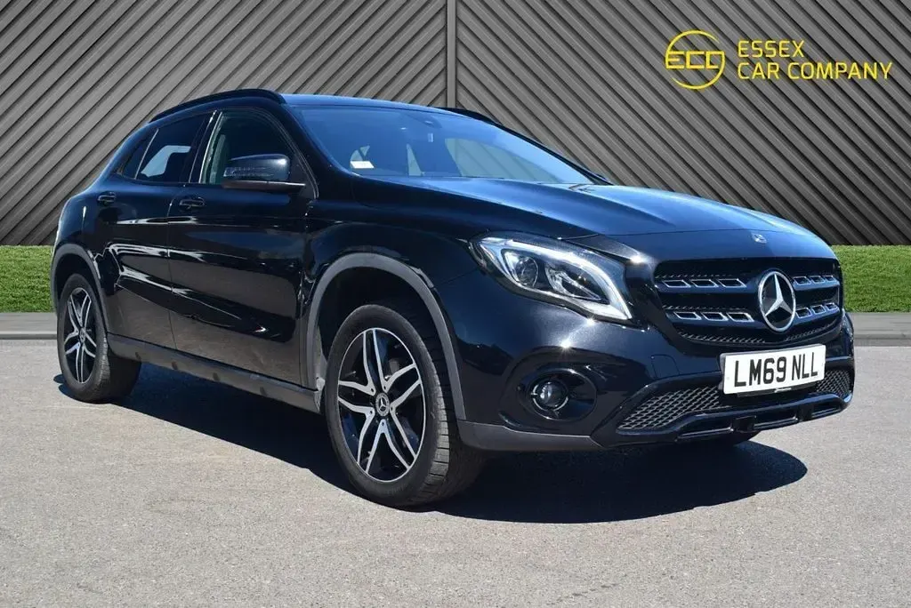 Used Mercedes GLA180 Urban 122 HP (89 kW) 2019 Black SUV