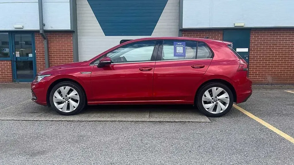 Used VW Golf VIII 130 HP (95 kW) 2023