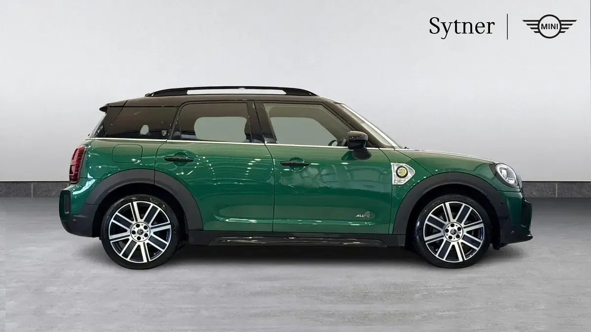 Used Mini Cooper S Countryman Exclusive 219 HP (161 kW) 2021 Green SUV