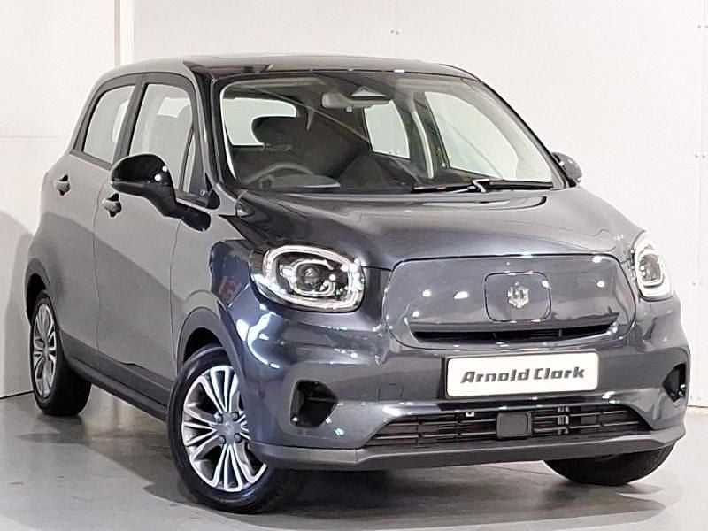 Grey New 2025 Leapmotor T03 Hatchback | £14,498 (Fair price) - Image 1/4