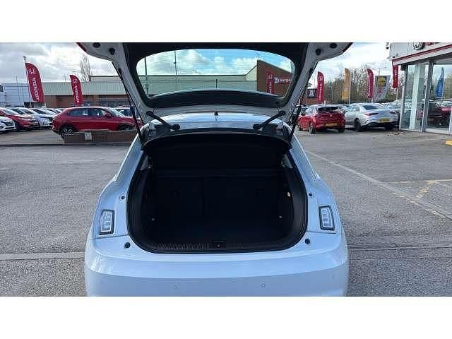 Used Audi A1 Sport 95 HP (69 kW) 2018 White Hatchback