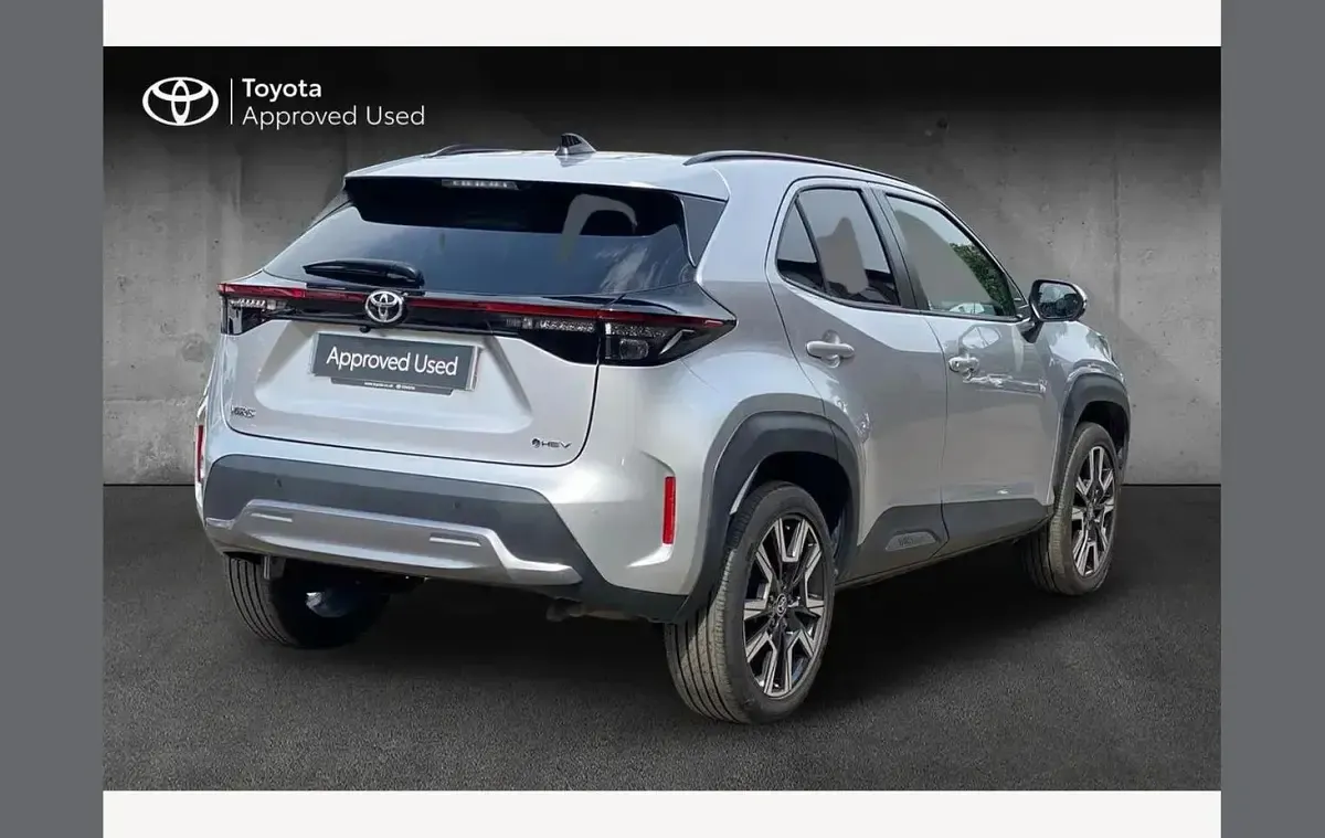 Used Toyota Yaris Cross 130 HP (95 kW) 2025 Silver SUV