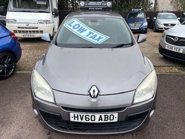 Used Renault Mégane III Dynamique 106 HP (77 kW) 2010 Grey Hatchback