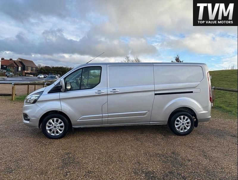 Used Ford Transit Custom Limited 130 HP (95 kW) 2021 Silver Van