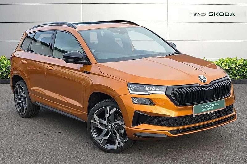 Phoenix orange metallic Used 2025 Skoda Karoq SportLine SUV | £32,195 (Expensive) - Image 1/4