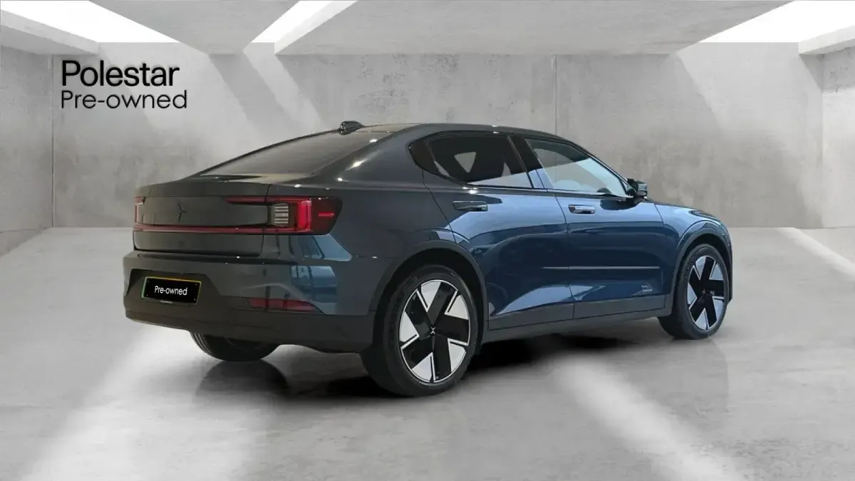 Novo Polestar 2 Long Range Single Motor 219 kW (299 HP) 2026 Azul Citadino