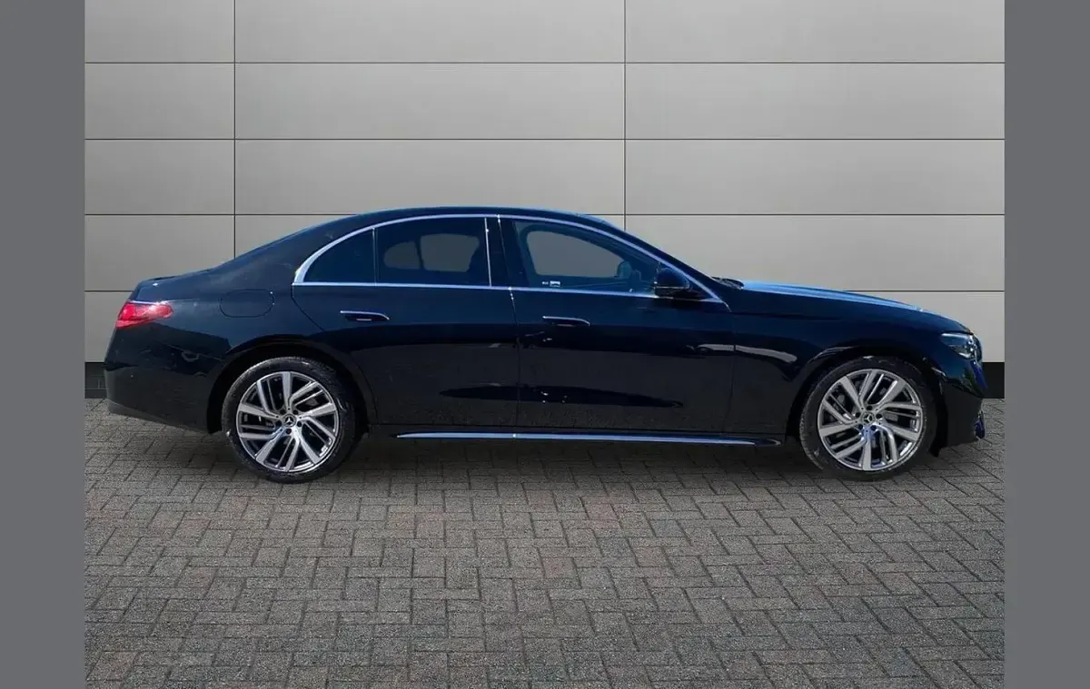Used Mercedes E200 Premium 200 HP (147 kW) 2025 Black Sedan