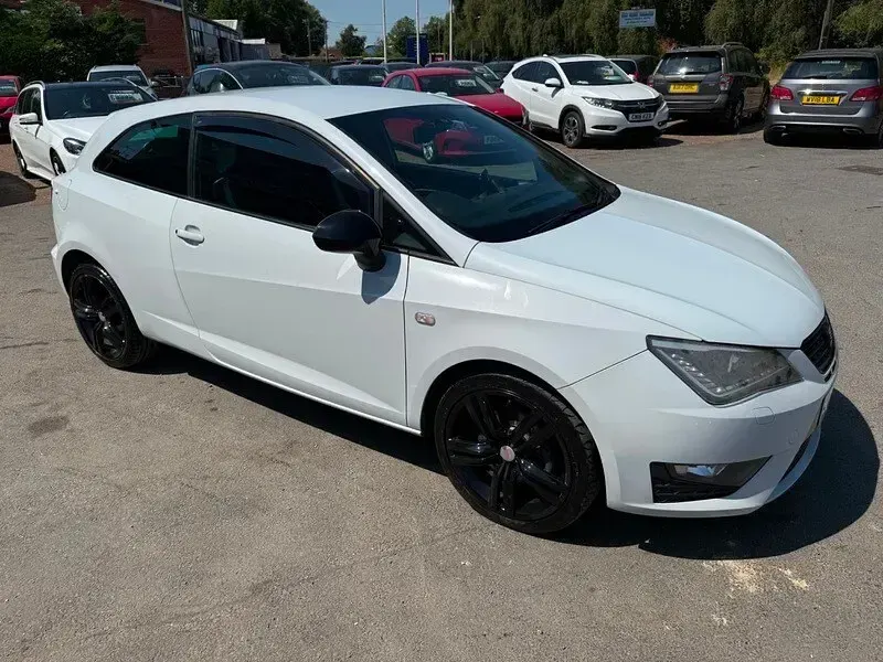 Used Seat Ibiza CUPRA 85 HP (62 kW) 2013 White Hatchback