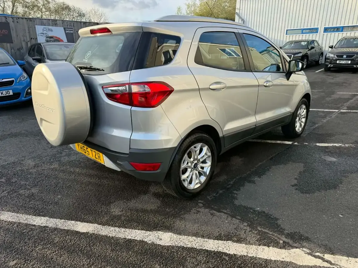 Używany Ford Ecosport Zetec 112 KM (82 kW) 2015 Srebrny SUV