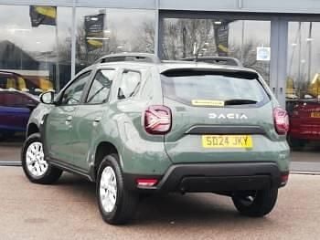 Used Dacia Duster Expression 90 HP (66 kW) 2024 Green SUV