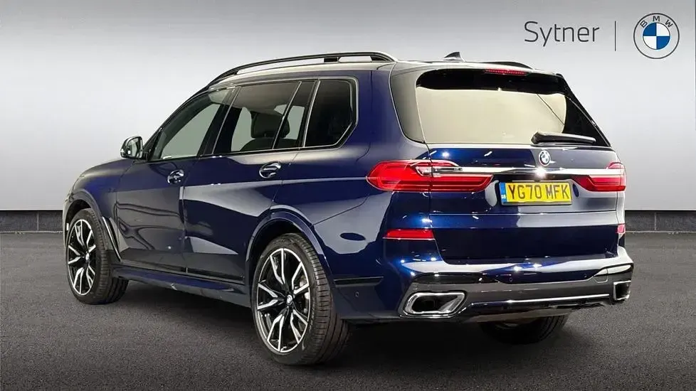 Used BMW X7 M Sport 261 HP (191 kW) 2020 Blue SUV