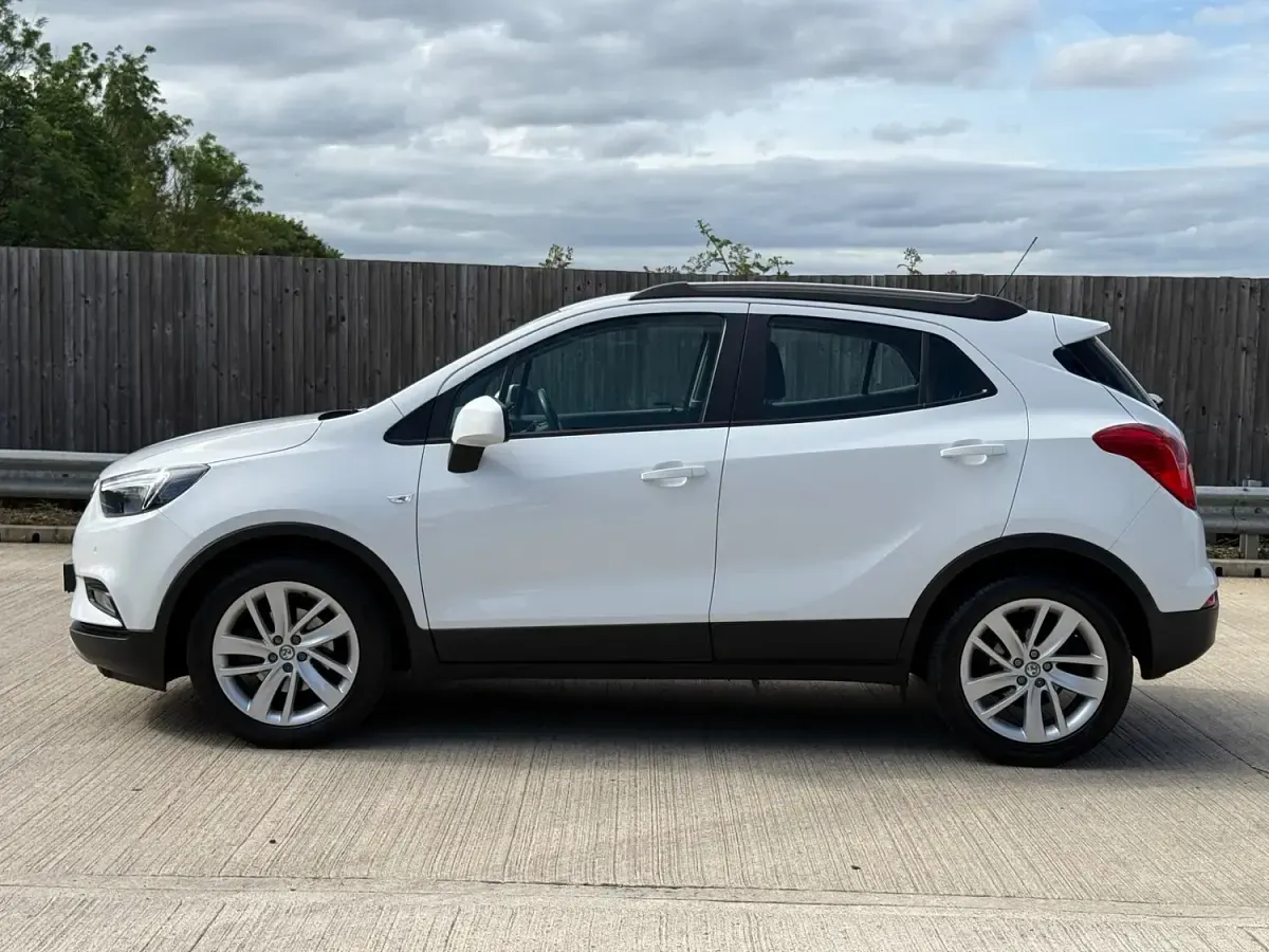 Used Vauxhall Mokka X Active 2017 White SUV