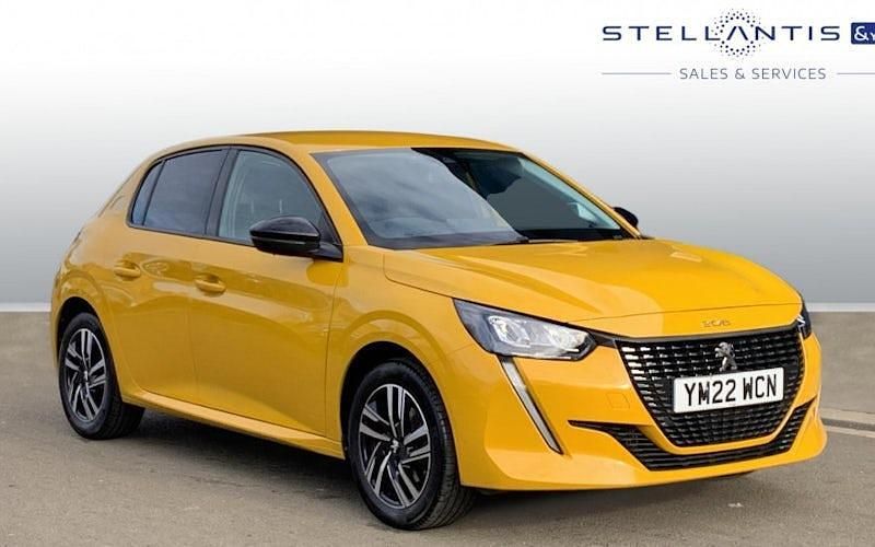 Used Peugeot 208 Allure Premium 102 HP (75 kW) 2022 Yellow Hatchback