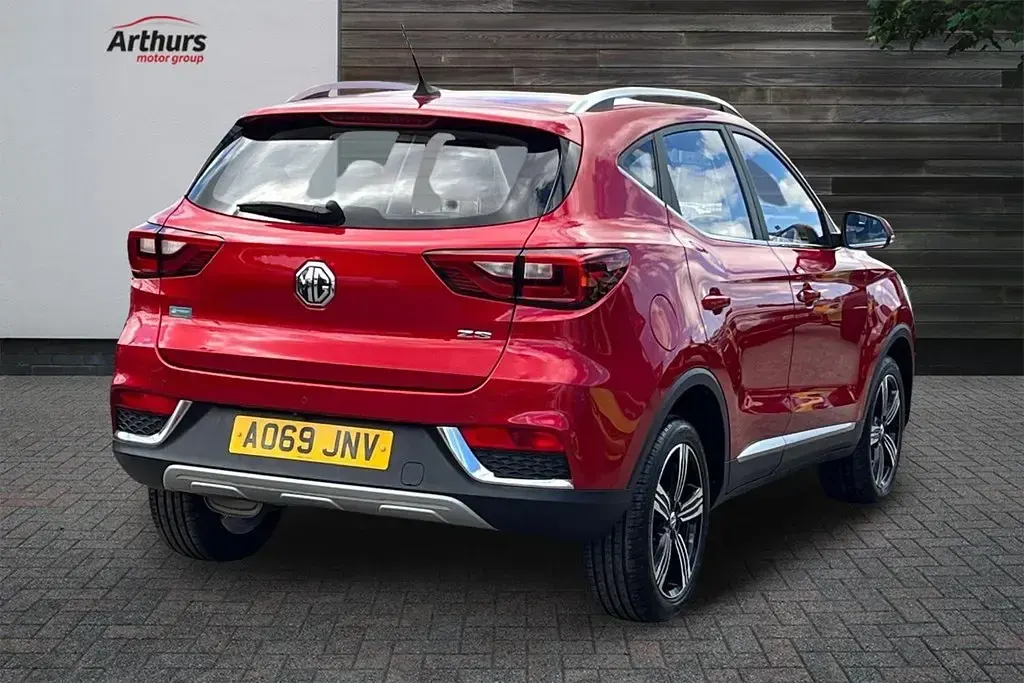 Usado MG MG3 106 HP (77 kW) 2019 Vermelho Citadino