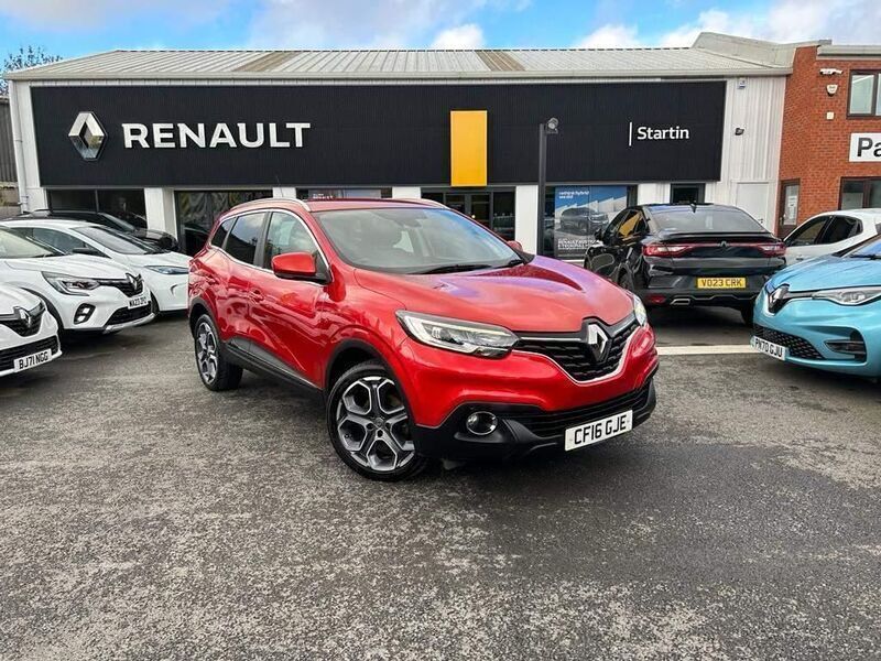 Red Used 2016 Renault Kadjar Dynamique SUV | £8,950 (A bit pricey) - Image 1/4