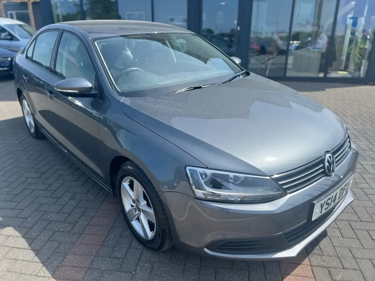 Used VW Jetta SE 105 HP (77 kW) 2014 Grey Sedan
