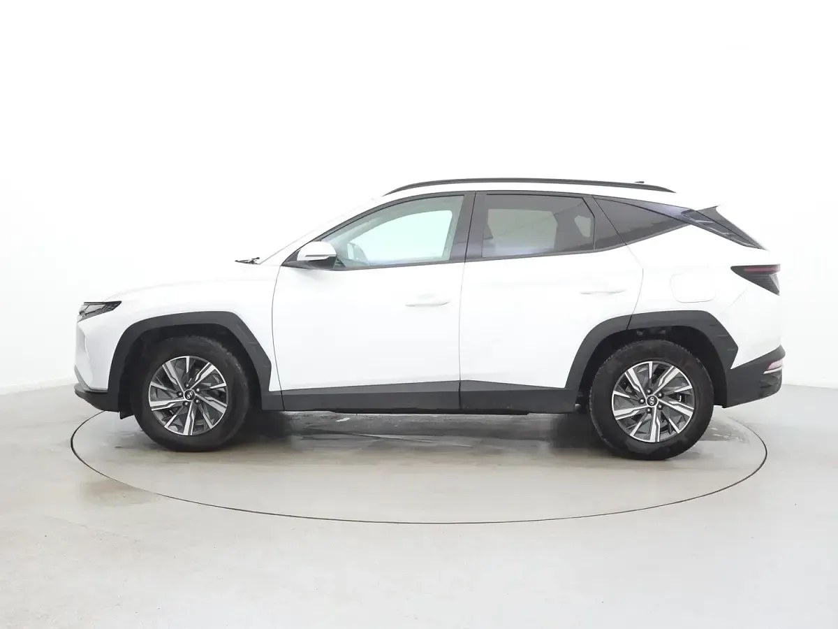 Used Hyundai Tucson SE 150 HP (110 kW) 2021 White SUV