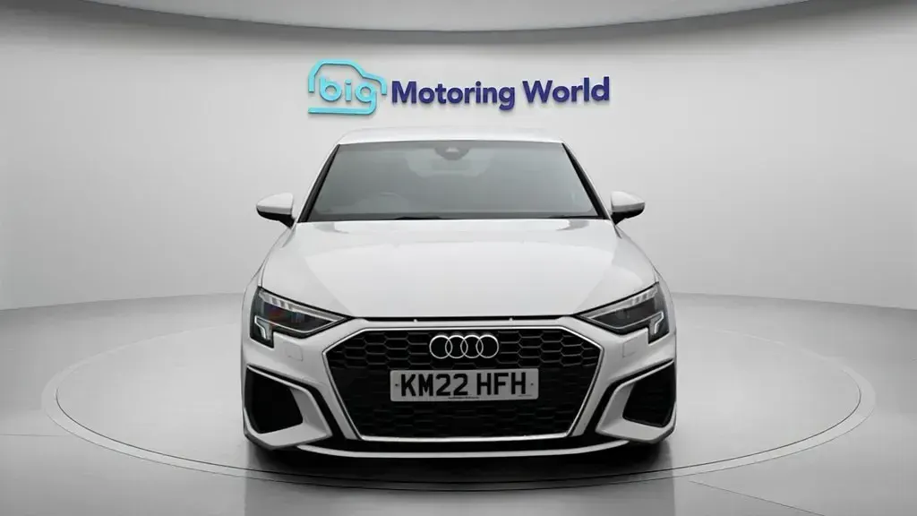 Begagnad Audi A3 Sportback S-Line 150 HK (110 kW) 2022 Vit Halvkombi