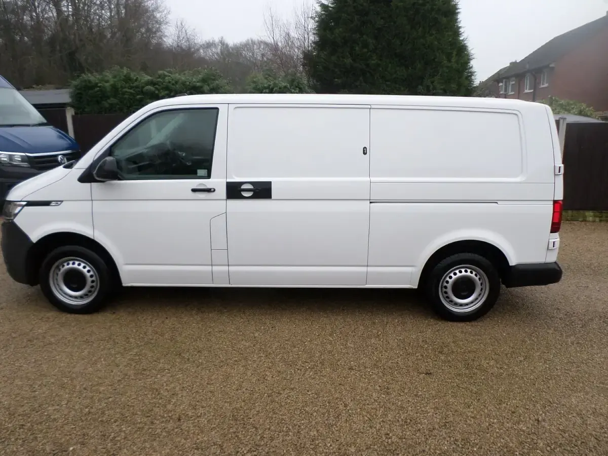 Used VW T6.1 150 HP (110 kW) 2023 White Van
