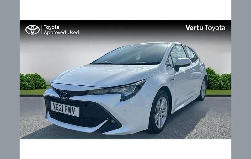 Begagnad Toyota Corolla 122 HK (89 kW) 2021 Vit Halvkombi