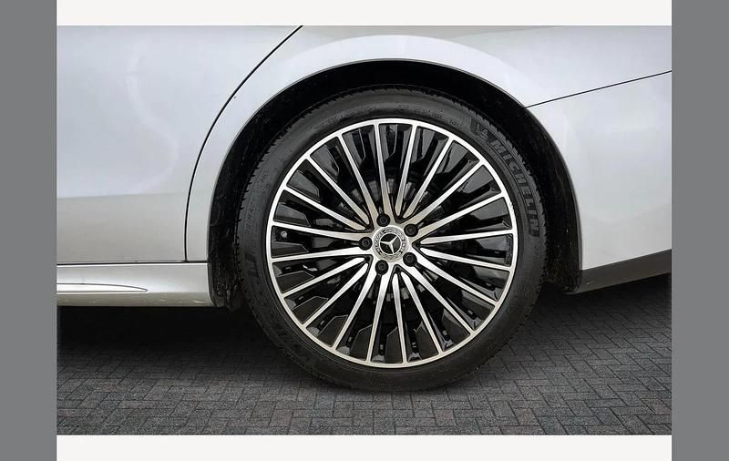 Used Mercedes E220 AMG Line Premium Plus 194 HP (142 kW) 2025 Silver Estate