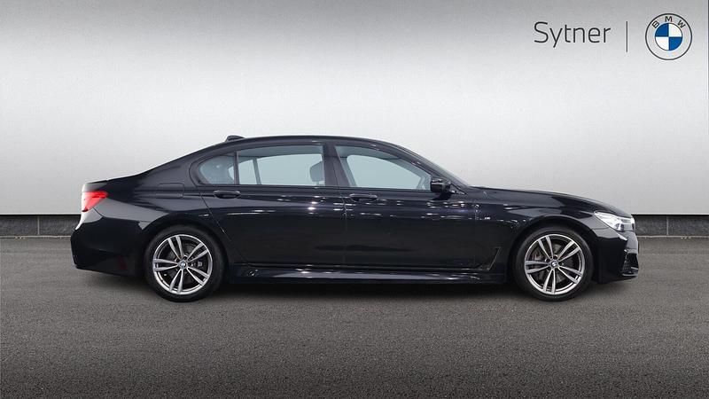 Used BMW 740L M Sport 316 HP (232 kW) 2018 Black Sedan