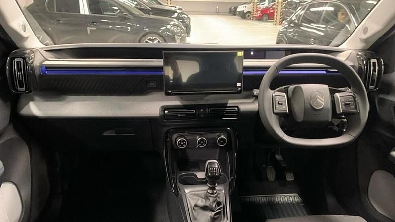 New Citroën C3 101 HP (74 kW) 2025 Blue SUV