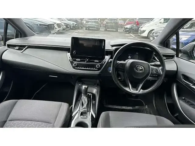 Usado Toyota Corolla 184 HP (135 kW) 2022 Preto Citadino