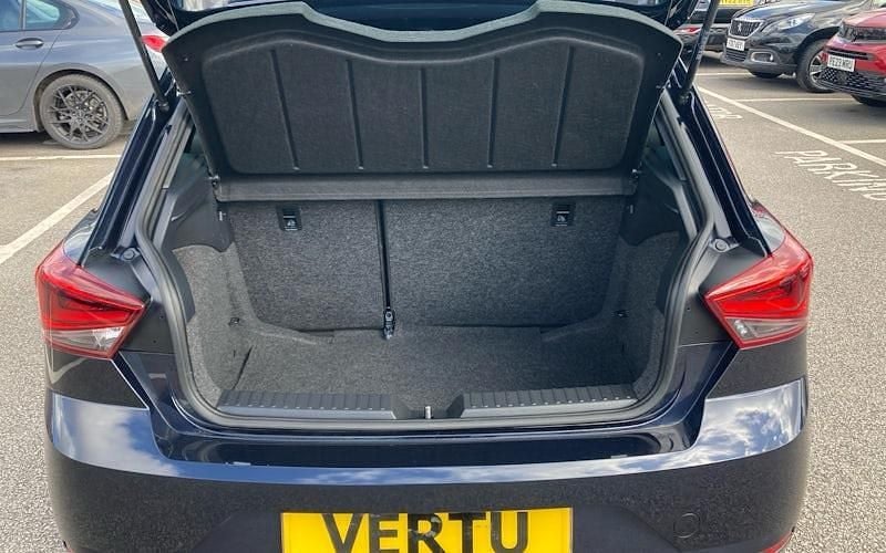 Usado Seat Ibiza FR Sport 110 HP (80 kW) 2023 Azul Citadino