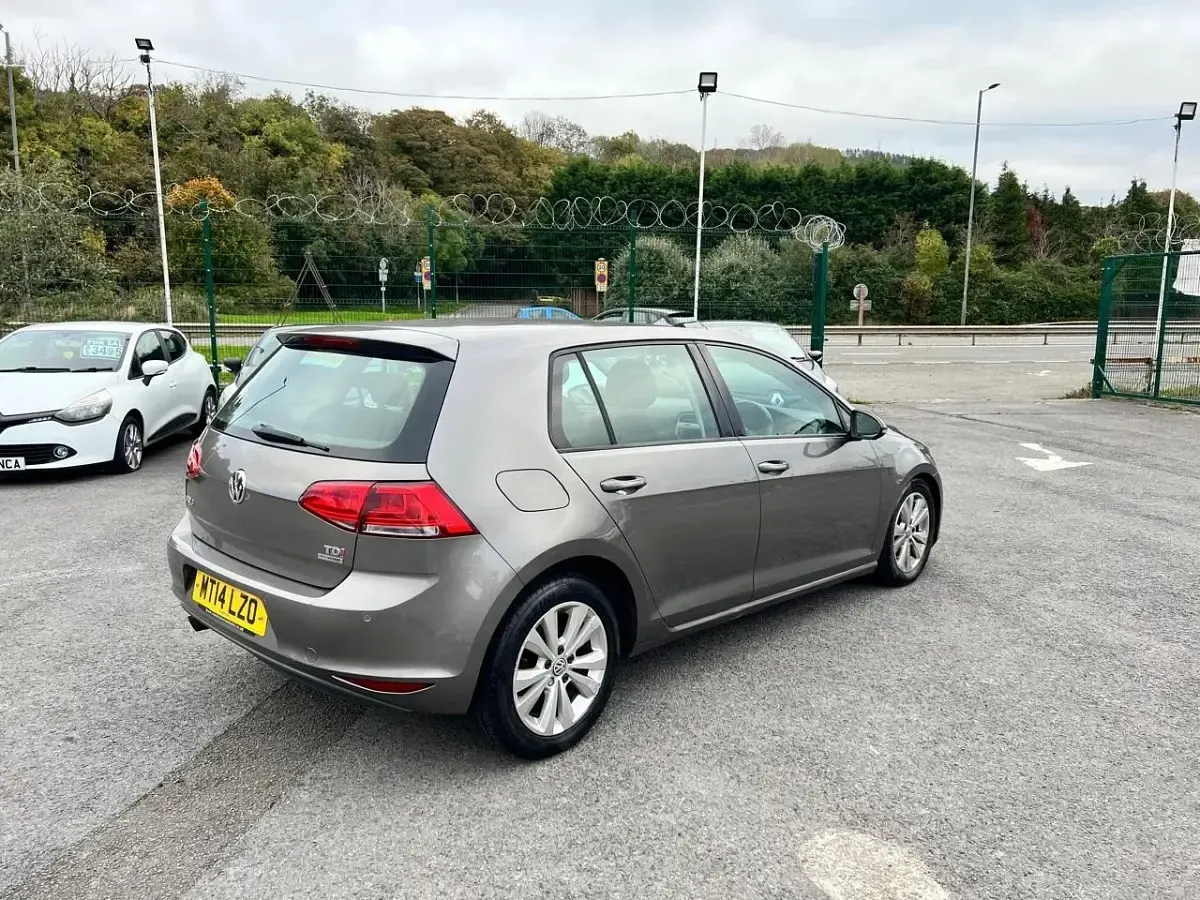 Begagnad VW Golf VII SE 2014 Grå Halvkombi