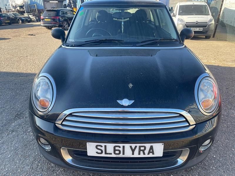 Usado Mini ONE Hatch 98 CV (72 kW) 2011 Negro Utilitario