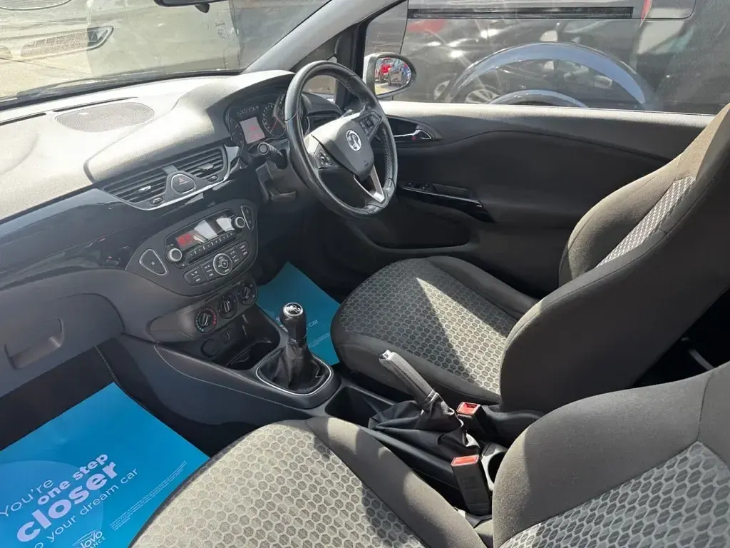 Used Vauxhall Corsa 70 HP (51 kW) 2016 Black Hatchback