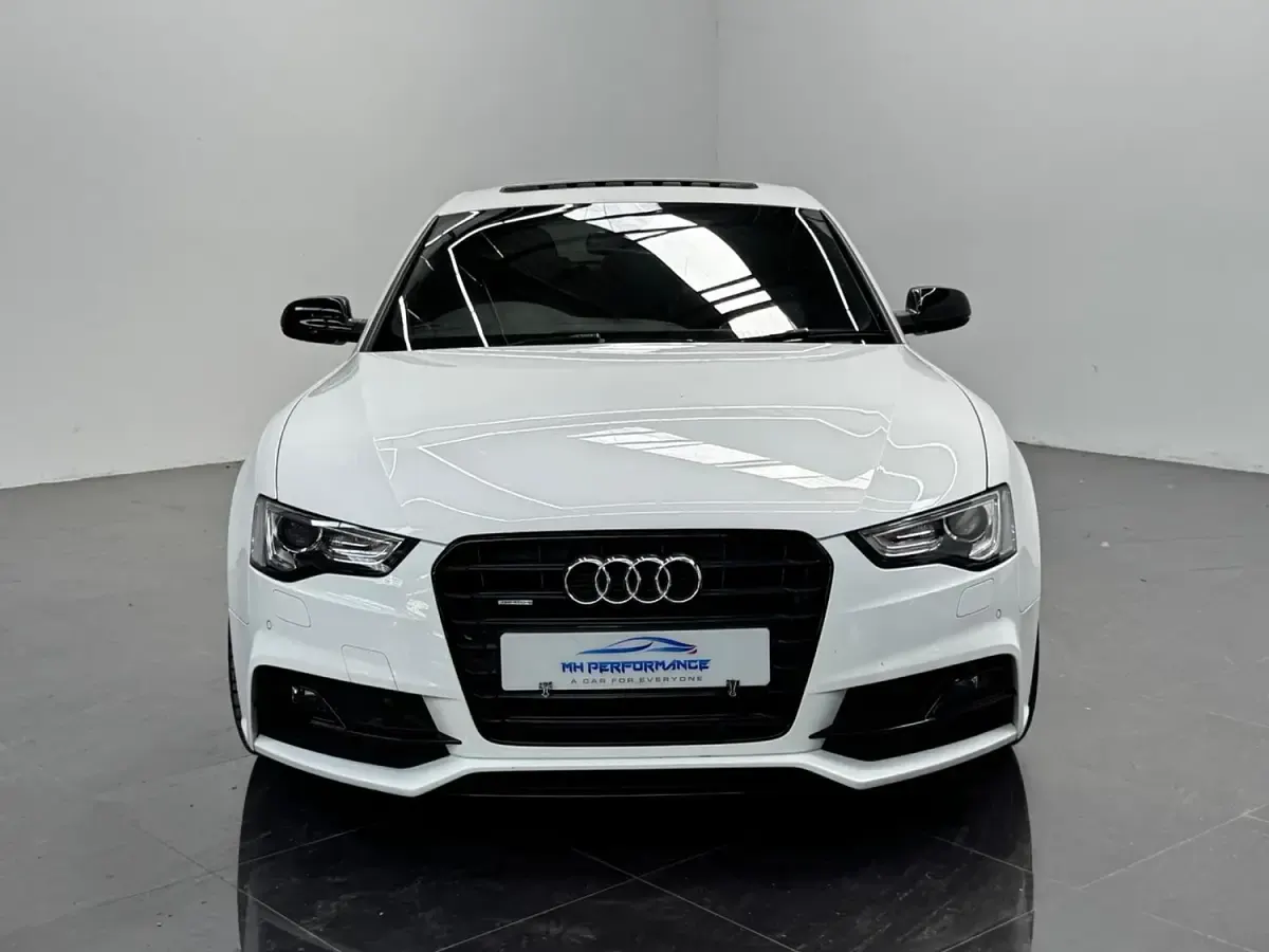 Used Audi A5 Sportback Advanced 177 HP (130 kW) 2015 White Hatchback