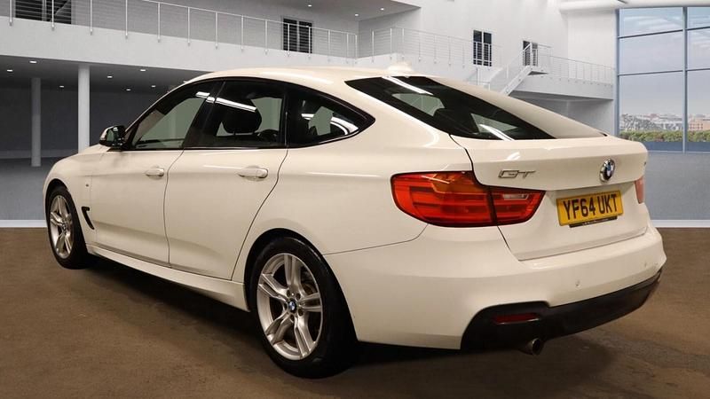 Used BMW 318 Gran Turismo M Sport 143 HP (105 kW) 2014 White Hatchback