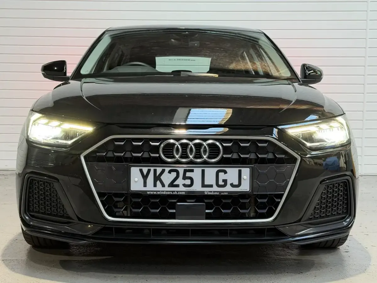 Begagnad Audi A1 Sport 2025 Svart SUV