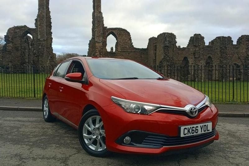Used Toyota Auris 2016