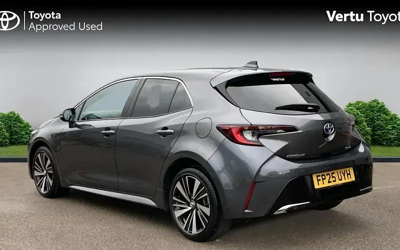 Used Toyota Corolla Design 140 HP (102 kW) 2026 Hatchback