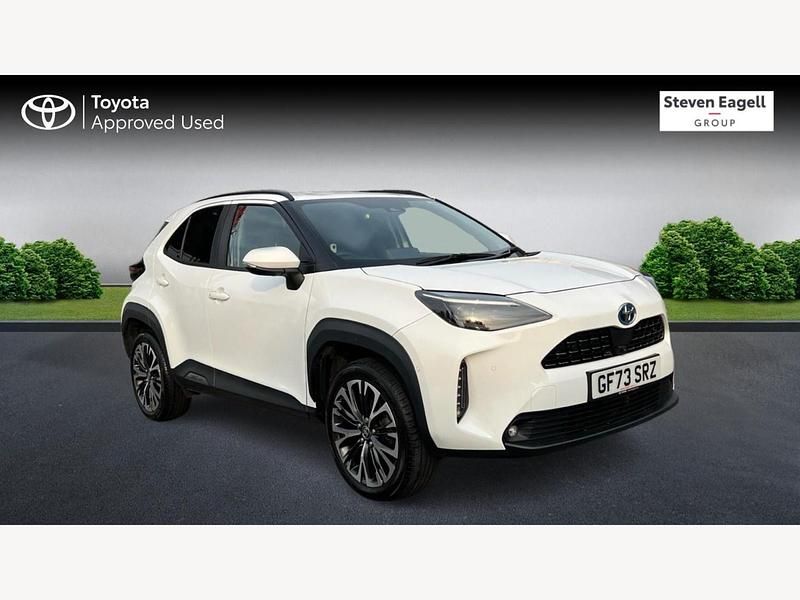 White Used 2023 Toyota Yaris Hybrid Hatchback | £24,960 - Image 1/3