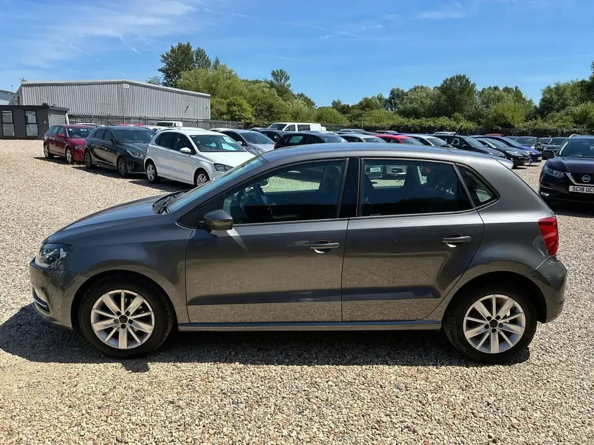 Used VW Polo SE 60 HP (44 kW) 2016 Grey Hatchback