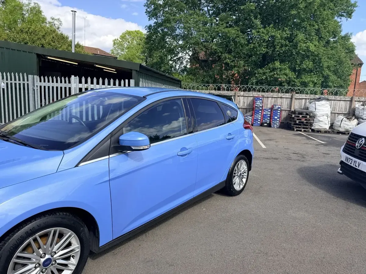 Used Ford Focus Zetec 100 HP (73 kW) 2017 Blue Hatchback