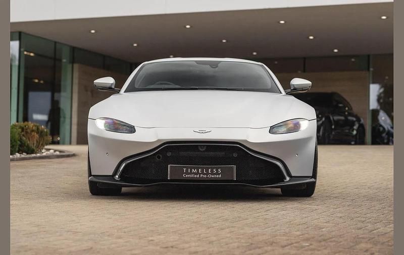 Used Aston Martin Vantage 502 HP (369 kW) 2022 Silver Coupe